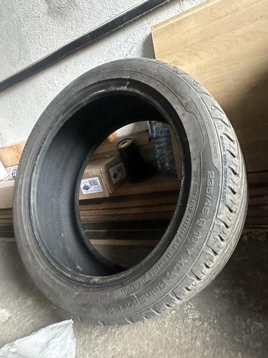 Uniroyal lato 235/45/18 /DRIFT