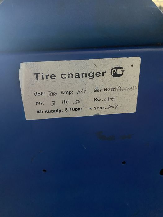 Шиномонтажний станок