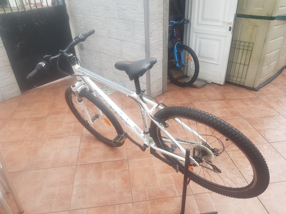 Bicicleta de adulto roda 27.5 impecável