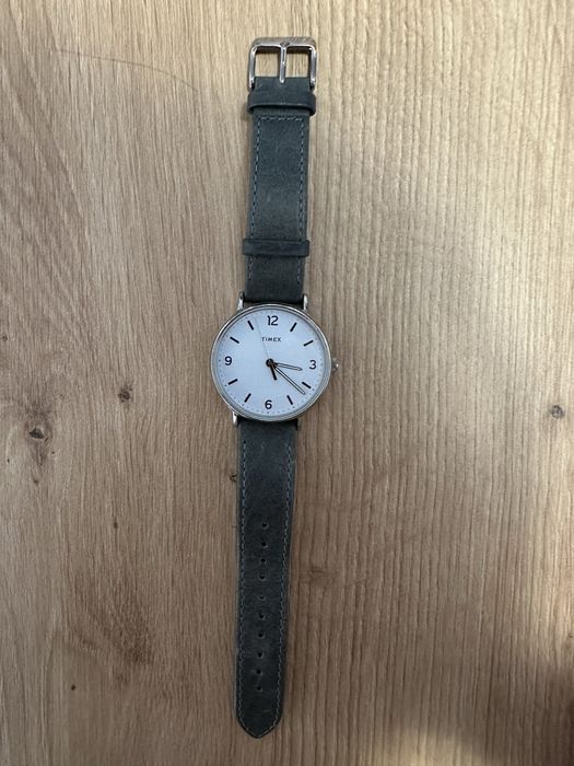 Zegarek Timex szary na pasku