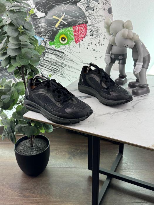 Кросівки Under Armour Hovr 38.5 розмір Е14041