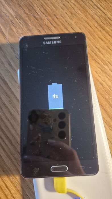 Trzy samsungi A5 S3 S5