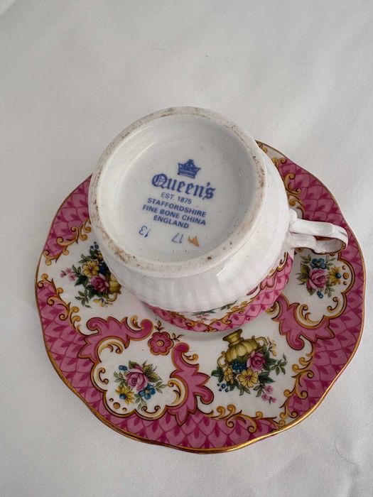 Chavena de café de porcelana inglesa