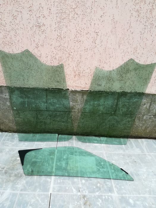 Скло дверей стекло  рено мастер мовано Renault master