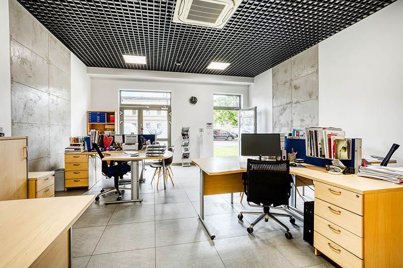 Lokal handlowo-usługowy 49,2m².