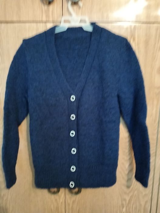 Sweter damski ręcznie robiony