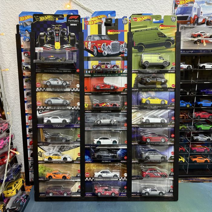 Колекційні машинки моделі 1:64 Hot Wheels та Matchbox нові запаковані