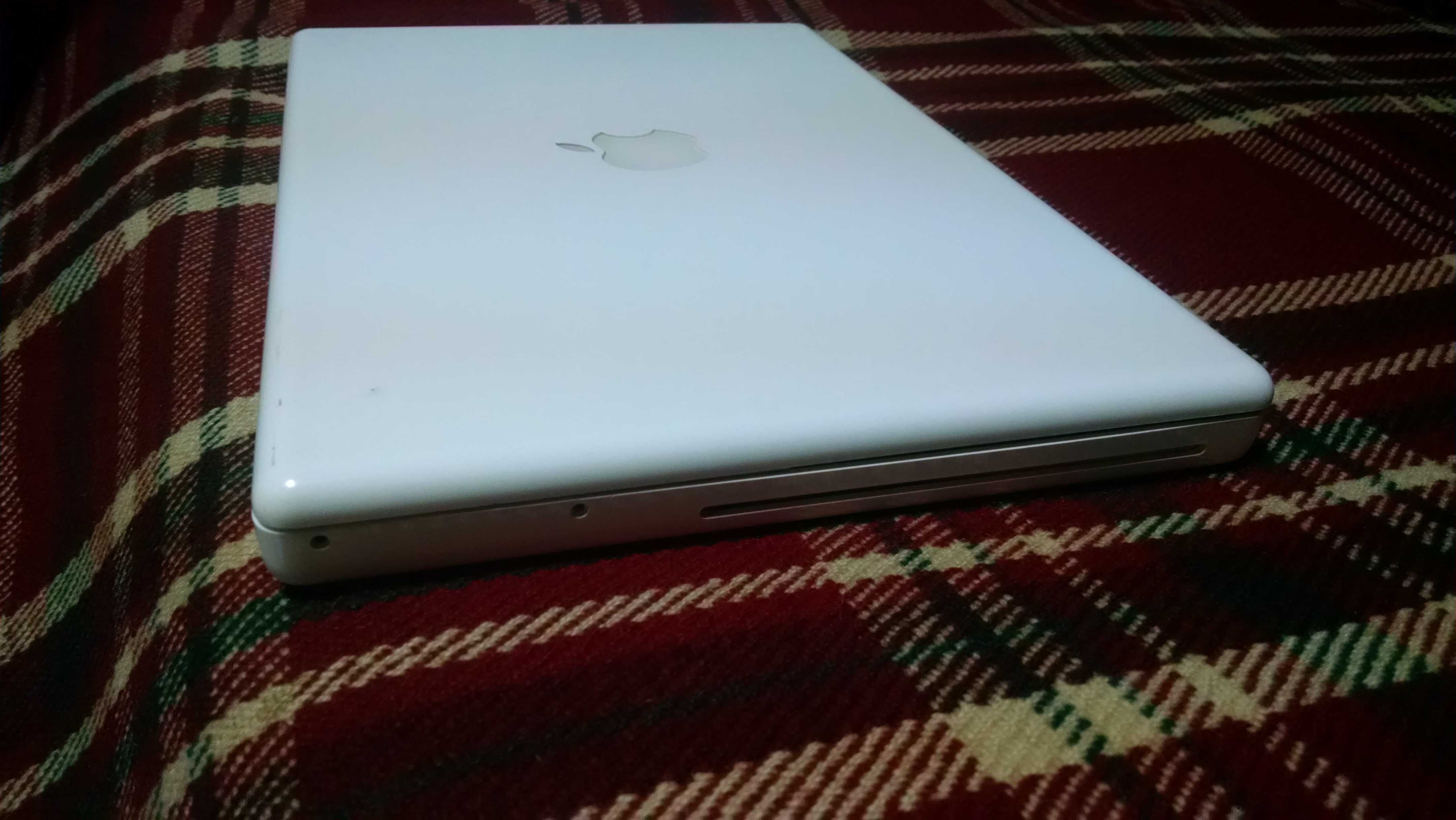 Macbook Apple 13"3 ноутбук Макбук: 3 000 грн. - Ноутбуки Одеса на Olx