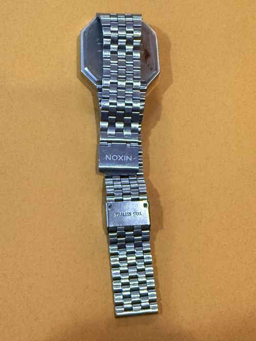 Relógios Nixon e Police Originais