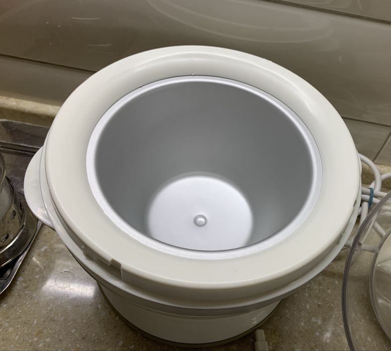 Б/У Мороженица Kenwood IM 250