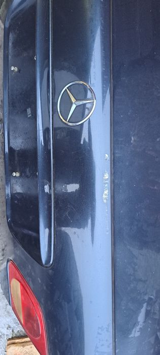 Klapa bagażnika mercedes w210 sedan