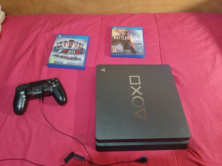 PS4 Slim e estes 2 jogos.