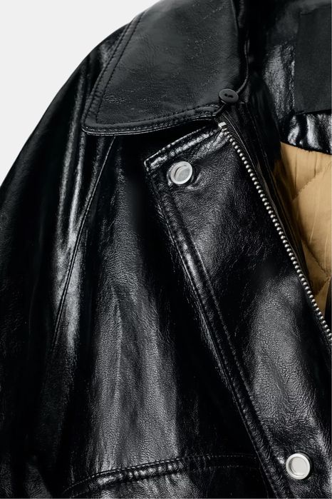 Куртка ZARA размер М утепленная с отстегивающимся мехом