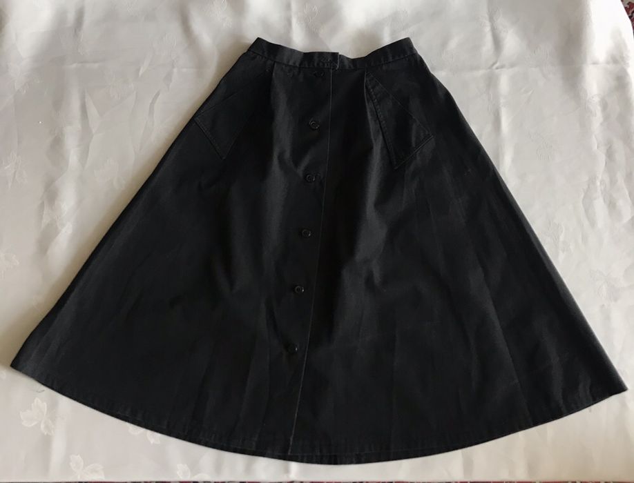 Rozkloszowana czarna SPÓDNICA rozmiar XS