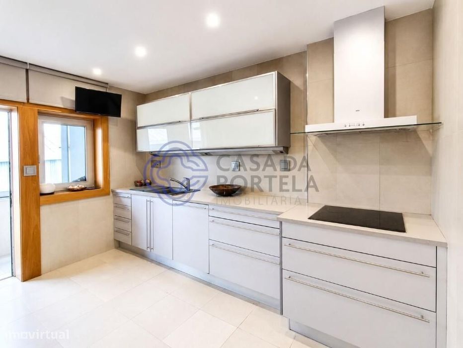 Apartamento T2+1 em Mafamude, Vila Nova de Gaia — Mafamude E Vilar Do Paraíso, Porto