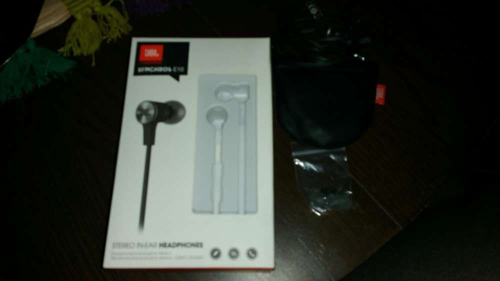 Auriculares JBL Synchros e 10