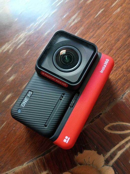 Câmera Insta360 ONE RS