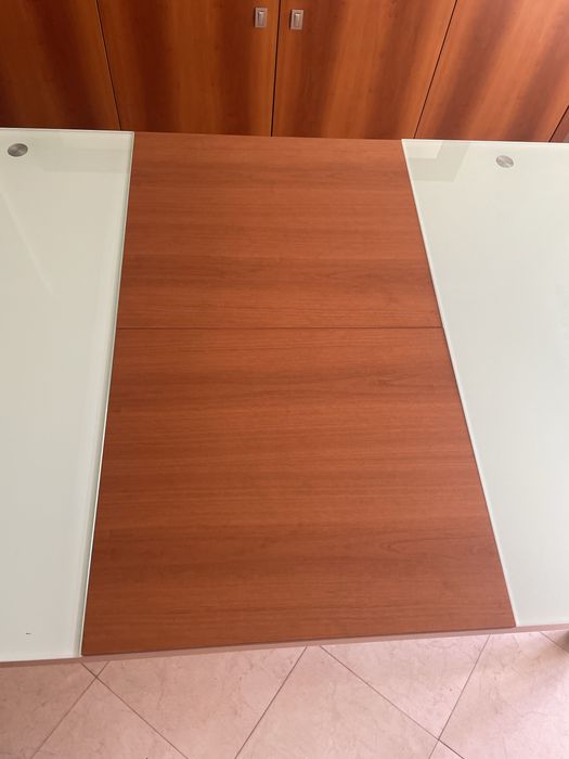 Mesa de jantar retangular madeira e vidro fosco extensivel