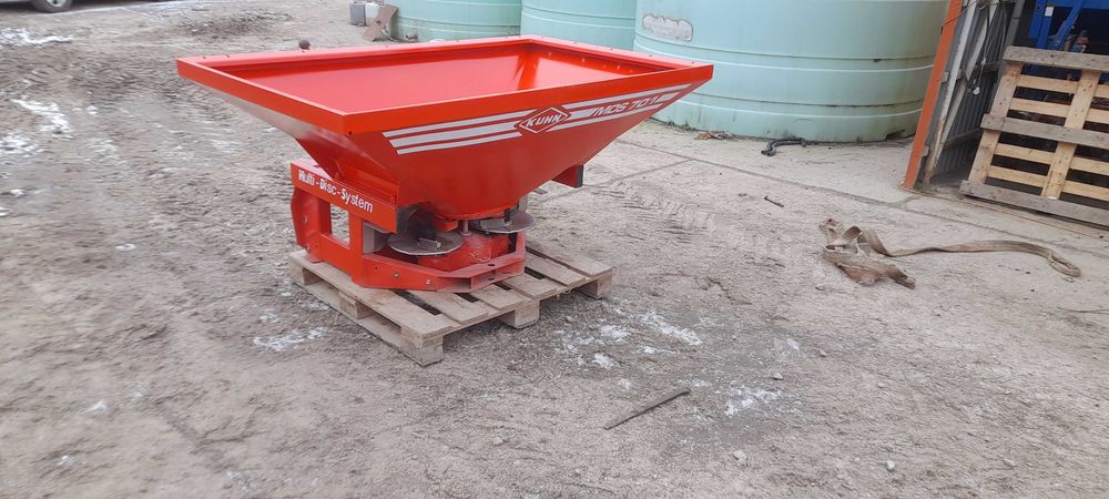 Rozsiewacz nawozow Kuhn