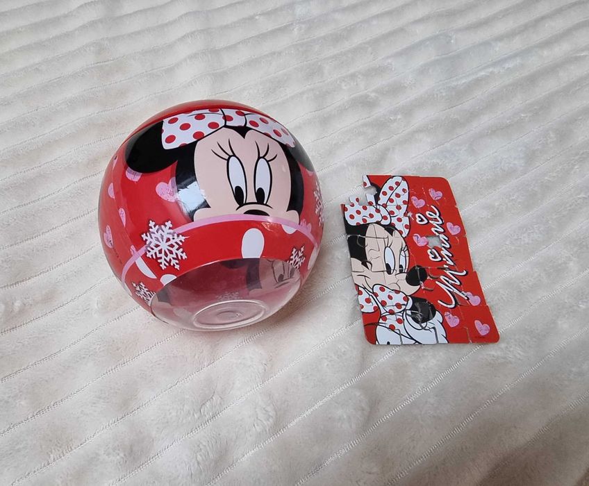Kula bombka z Myszką Minnie i puzzlami