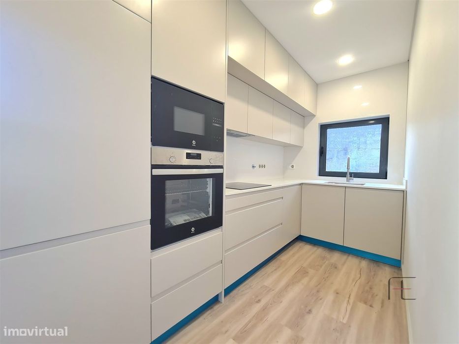 T3 com Terraço, pronto habitar, centro Espinho — Espinho, Aveiro