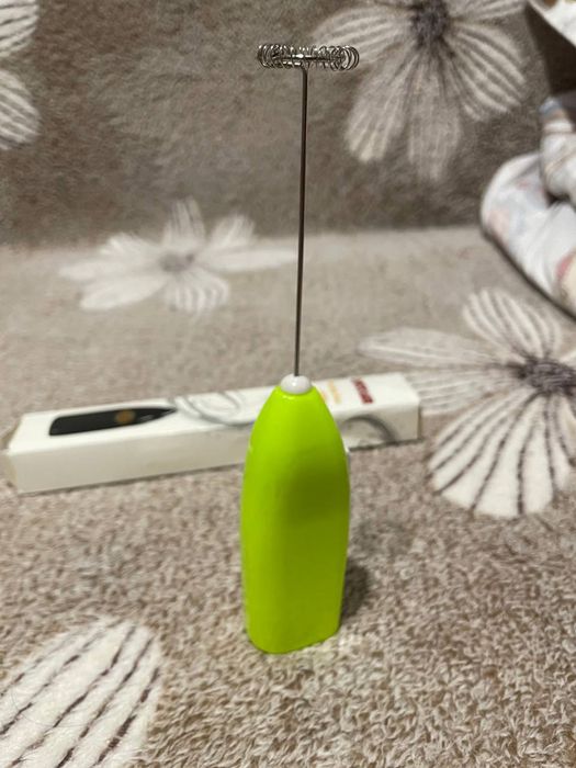 Спінювач молока (новий) Капучинатор Змішувач