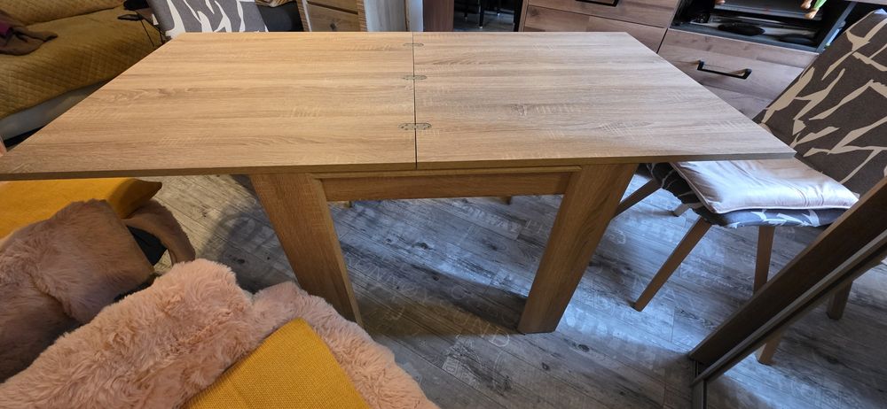 Stół,  dąb  sonoma 80x80 rozkładany  do 160cm)