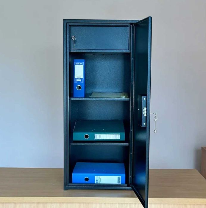 Офісний сейф для зберігання документів з касовим відділенням трейзером