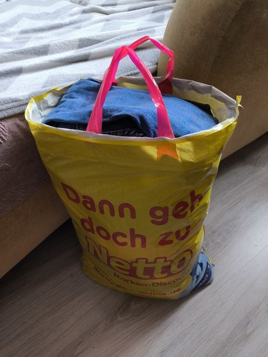 Речі безкоштовно на дівчинку