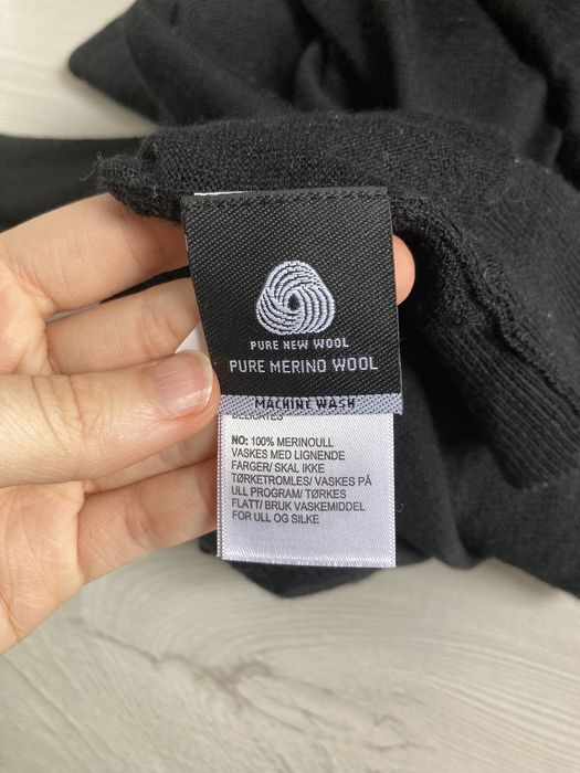 Czarny sweterek kardigan zimowy wełna merino Cubus L