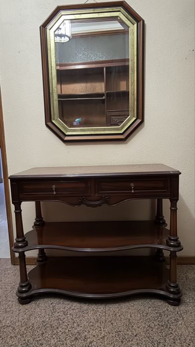 Conjunto de consola e espelho