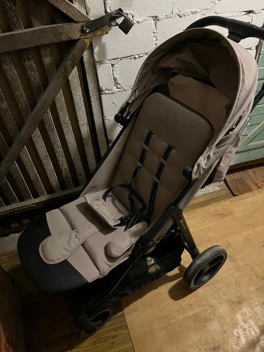 Kinderkraft Trig 3 – beżowa spacerówka