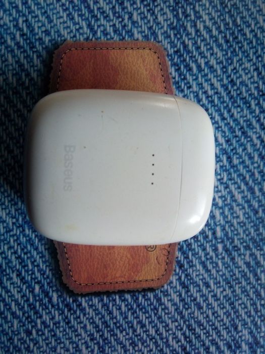 Продам безпровідні навушники