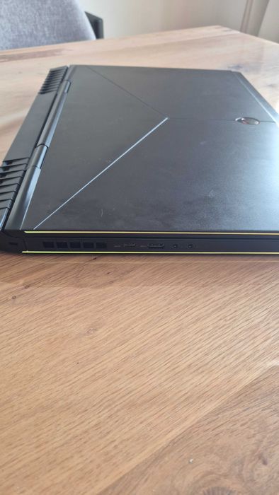 Portátil Alienware 17 R5