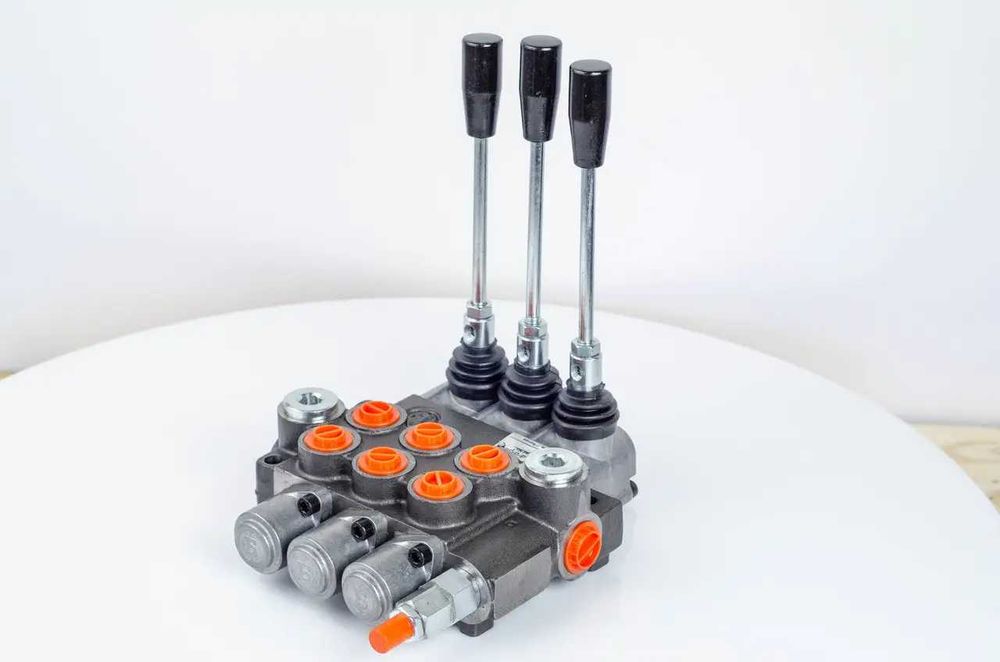 Надійний, якісний гідророзподільник Р40, Р80 на МТЗ, ЮМЗ, Т40, Т150