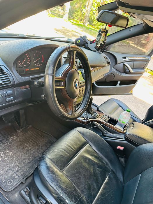 Продам BMW x5 e 53