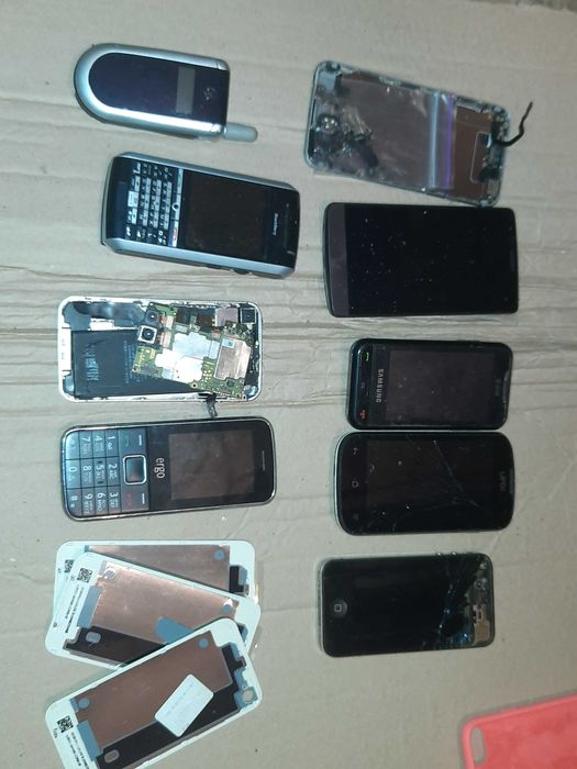 Мобільні телефони на запчастини. Ціна за все що є на фото