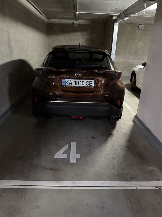 Toyota C-HR awd  4*4 1.2 turbo 2017 року стан нового автомобіля