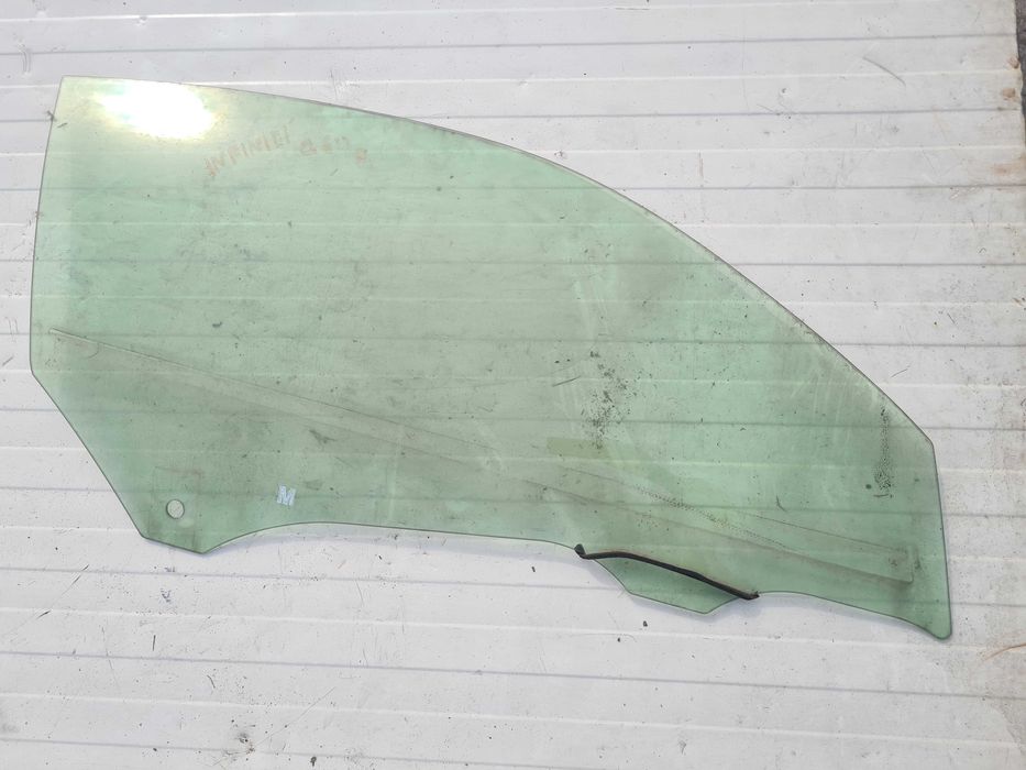 Infiniti Q60 szyba drzwi przednich prawa