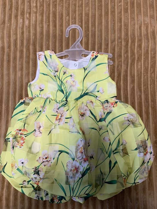 для фотосесії. Розмір 68. Вділи один раз на фотосесію.