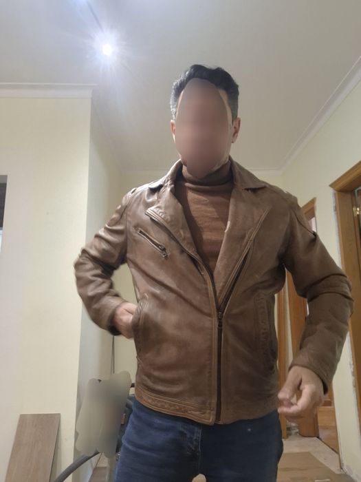 Blusão em couro verdadeiro Tam. L