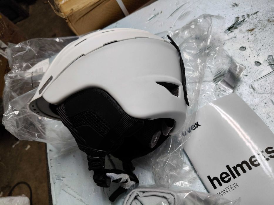 Kask narciarski Uvex