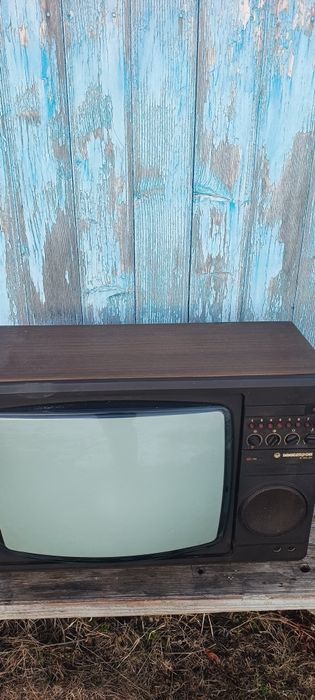 Віддам старі меблі