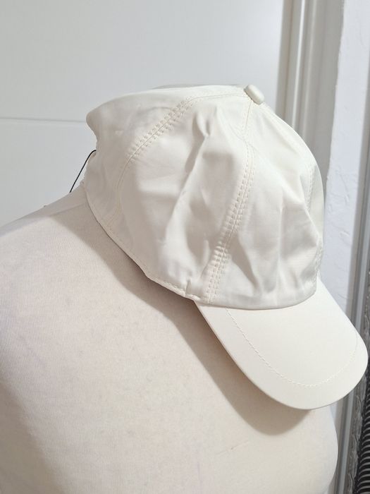 Loro  piana  czapka  z  daszkiem