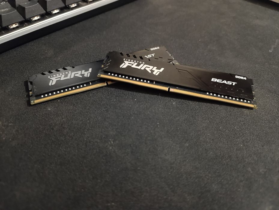 ОЗУ Оперативна пам'ять 16 gb / ddr4 (3200МГц)