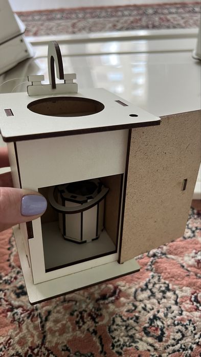 Меблі для лялькового будиночку