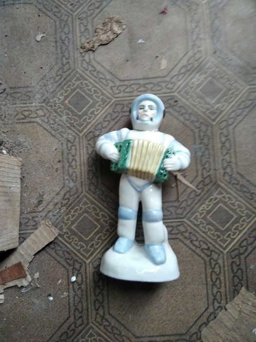 Статуэтки Коростень