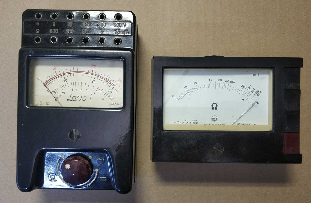 2 stare mierniki: uniwersalny Lavo 1 i omomierz OM 2