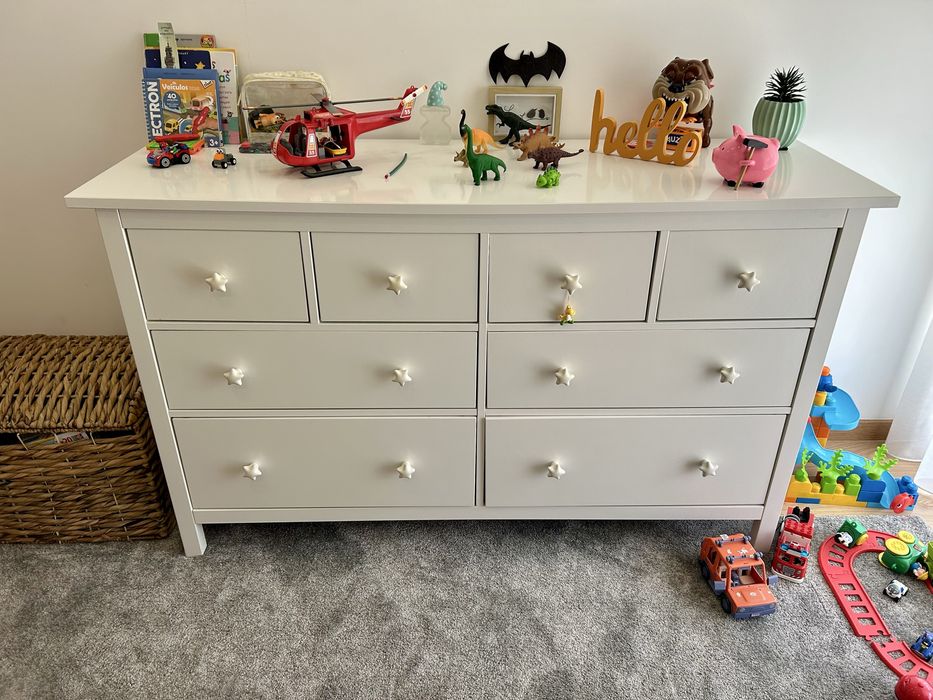Cómoda Branca HEMNES IKEA