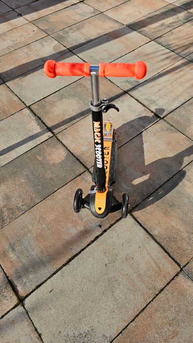 Spr,edam deskorolkę scooter